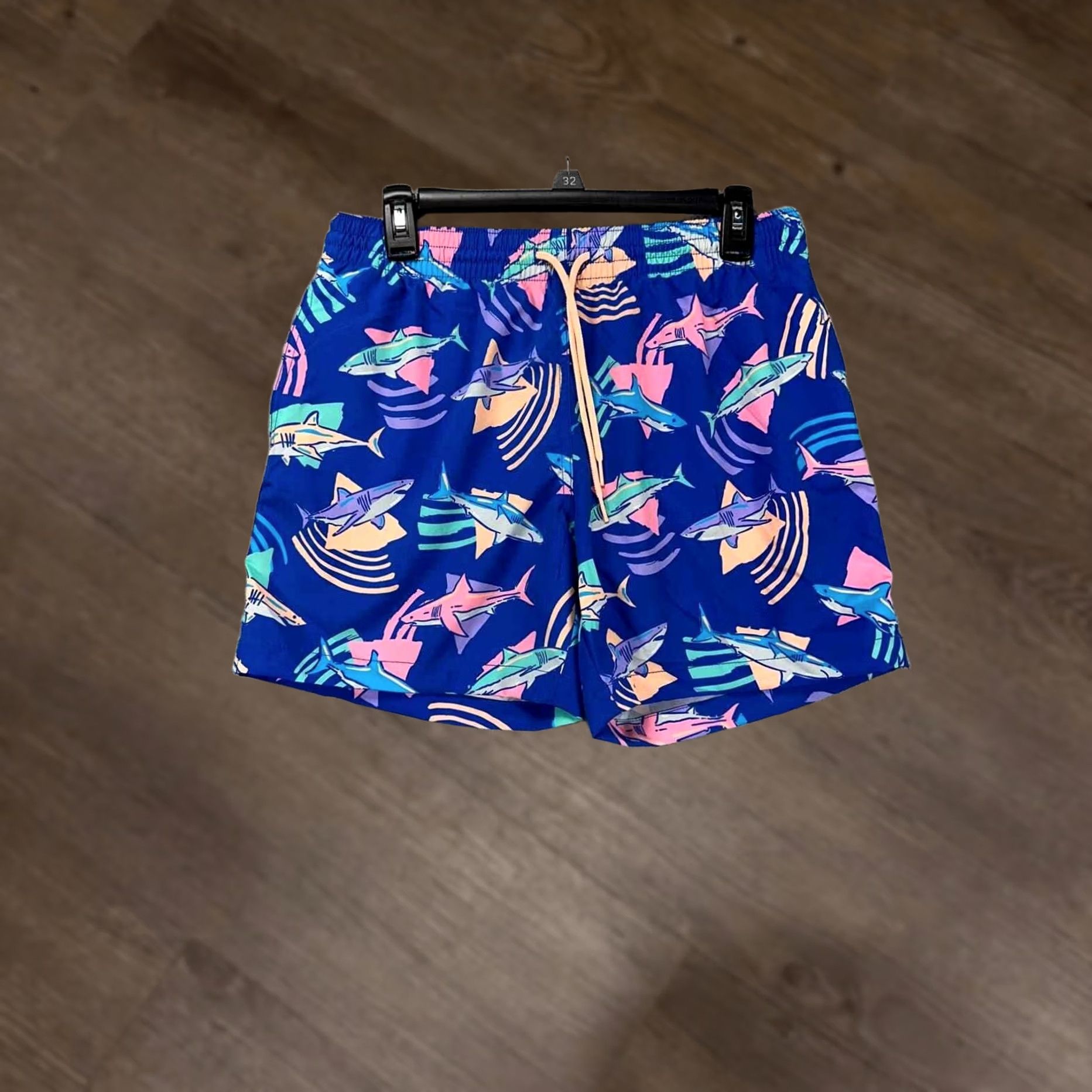 Chubbies Chubbies Short Board Shorts Mens Medium Blue The Daddy Shark Lined Beach 5.5 Inseam Elastic Drawstring Polyester Spandex Size US 31 - 1 Thumbnail