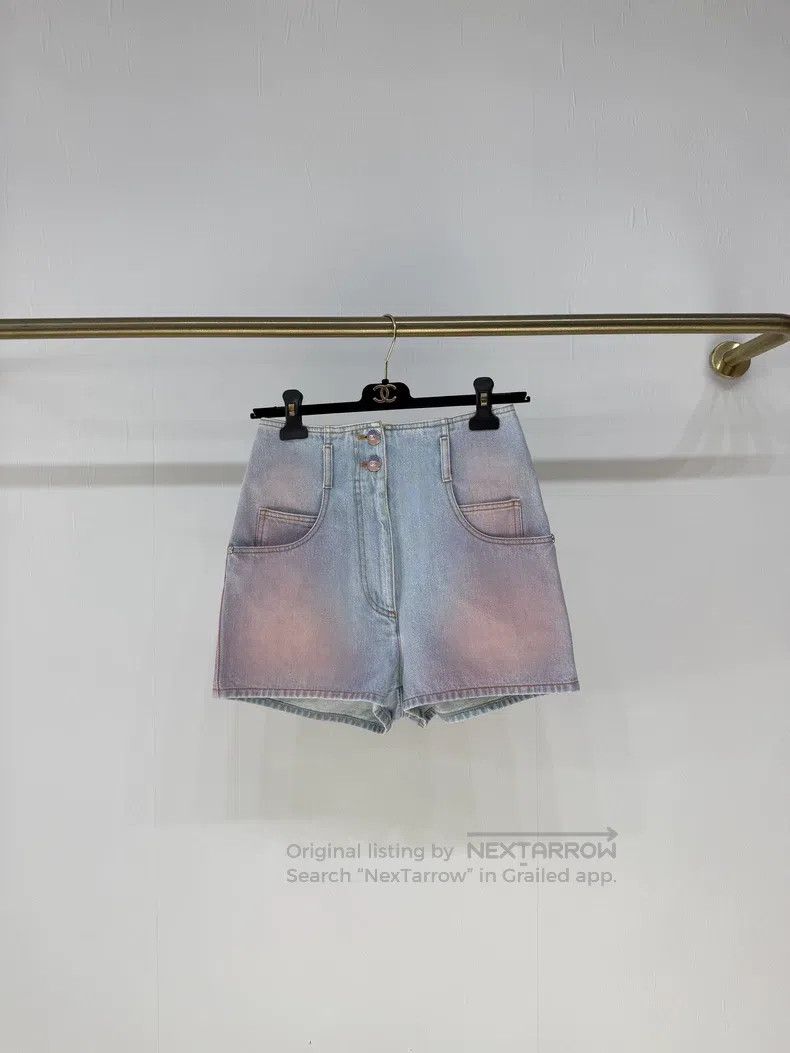 Chanel Chanel 24C Blush Gradient Denim Shorts Size 42" / US 20 - 1 Thumbnail