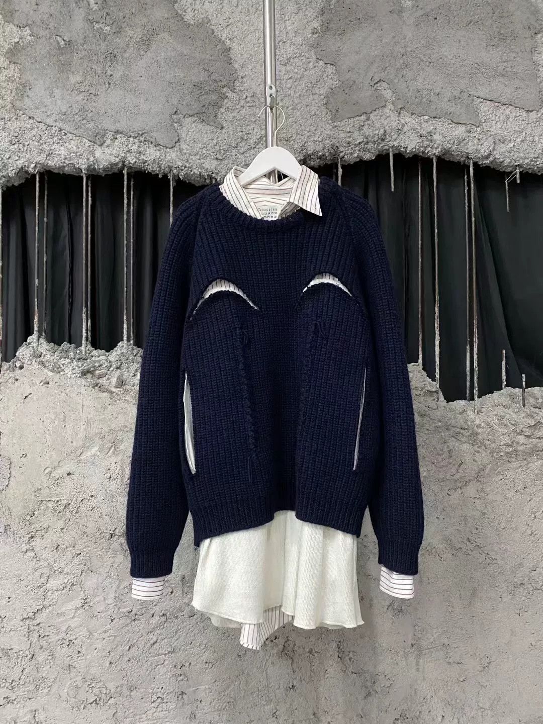 Maison Margiela Maison Margiela Sweater with Shirt Layer Size US L / EU 52-54 / 3 - 1 Thumbnail