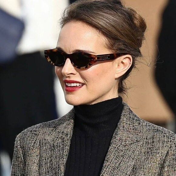 Dior 🕶️ New Dior DIORSIGNATURE B5I 18A0 Sunglasses - Black Frame Size ONE SIZE - 3 Thumbnail