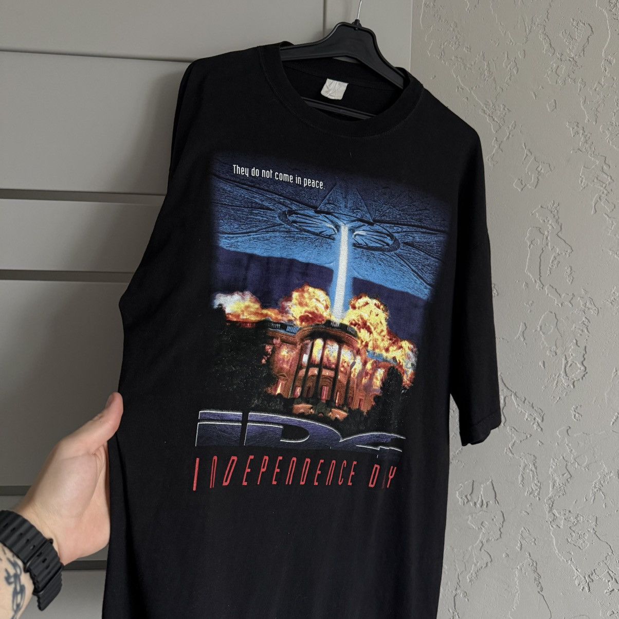 Vintage Vintage 1996 Independence Day T-shirt Size US XL / EU 56 / 4 - 1 Thumbnail