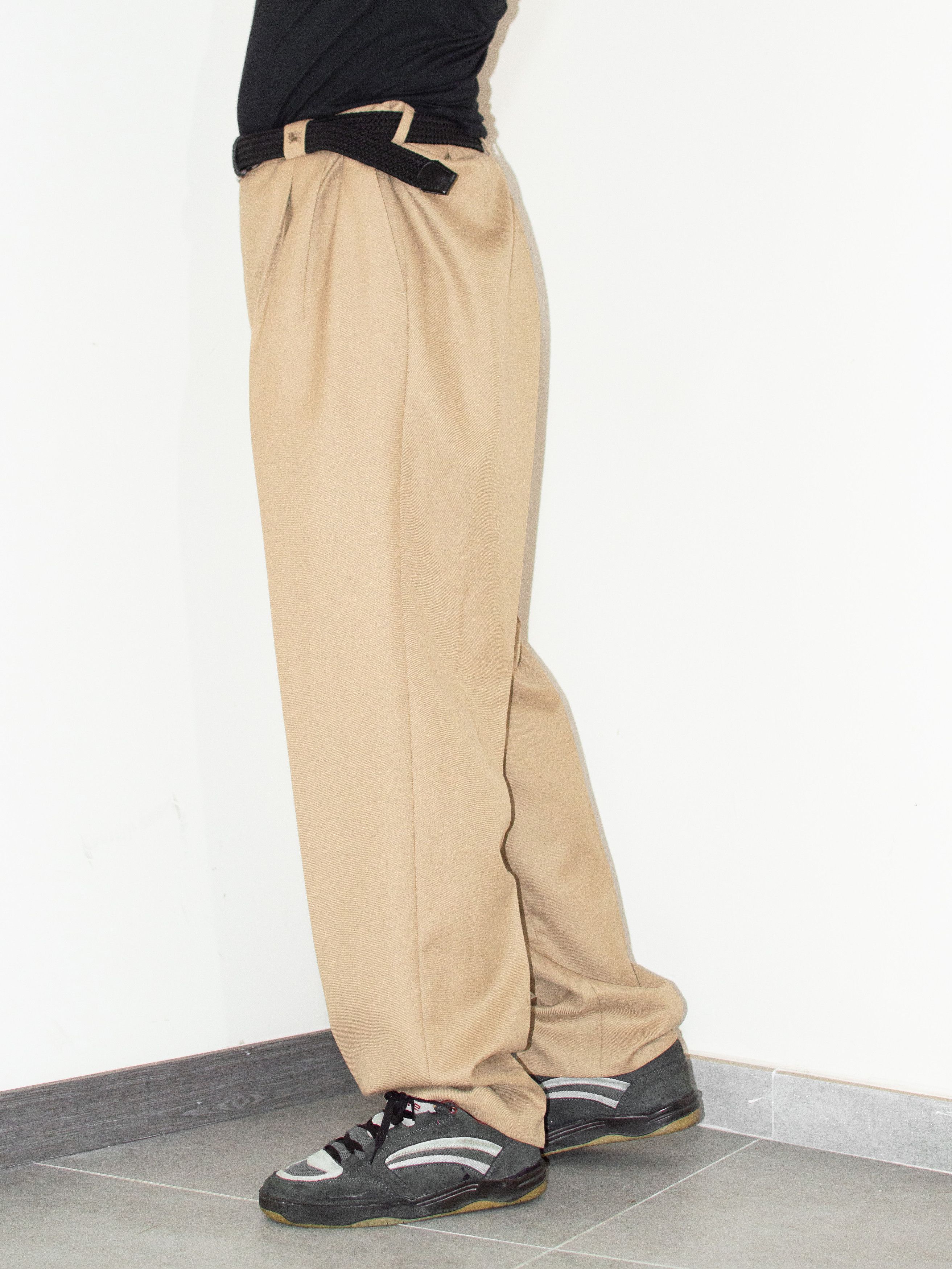 Burberry × Vintage 90s Burberry Beige pleated Relaxed Fit Chino Trousers Size US 40 / EU 56 - 3 Thumbnail