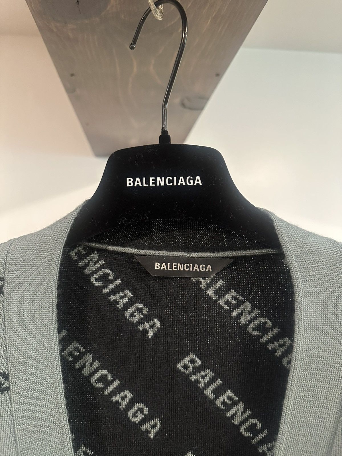 Balenciaga Balenciaga Logo Cardigan Size US L / EU 52-54 / 3 - 3 Thumbnail