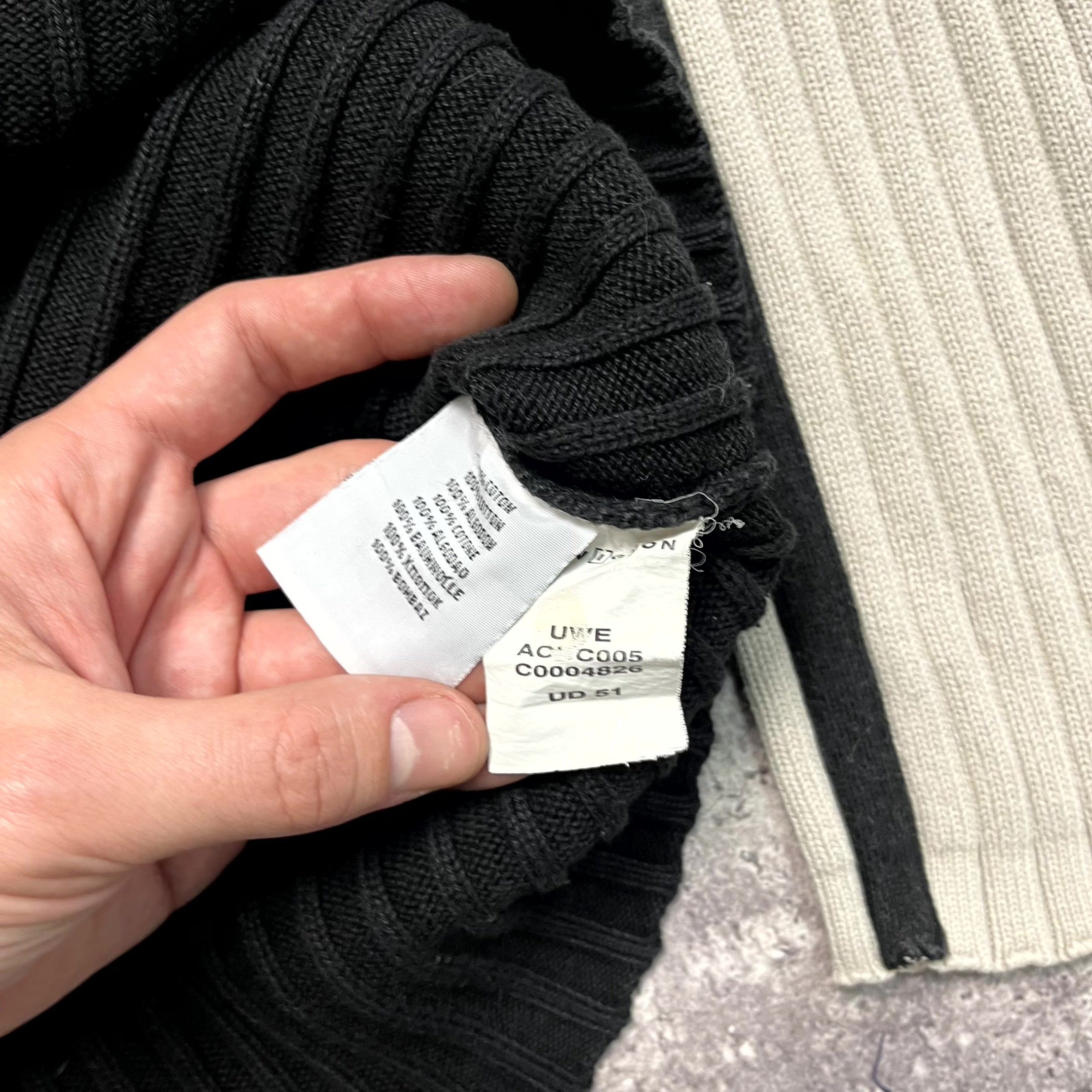 Chevignon Vintage Chevignon Black 1/3 Cotton Pullover Sweater Size L Size US L / EU 52-54 / 3 - 6 Thumbnail