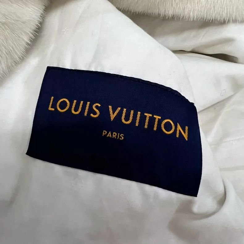 Louis Vuitton Louis Vuitton Mink fur jacket Size US M / EU 48-50 / 2 - 5 Thumbnail