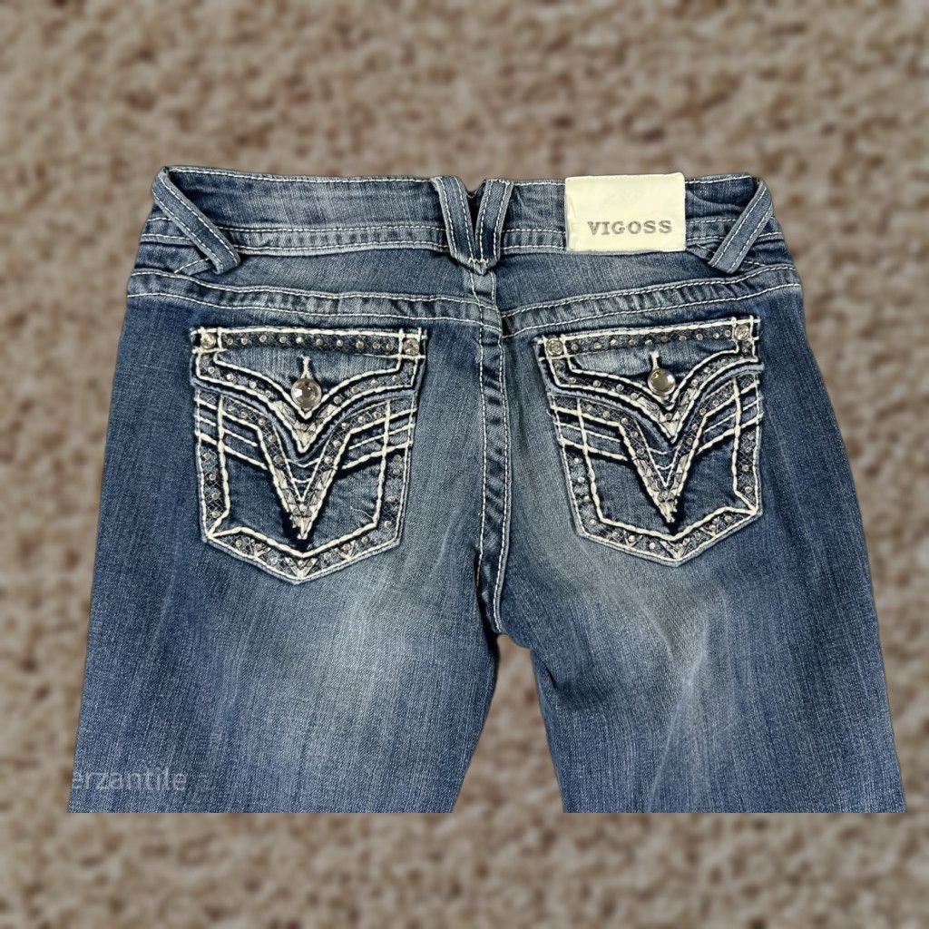 Vintage VIGOSS Womens Capri Pants 3 Blue Denim Low Rise Embroidered Rhinestone Stretch Casual Classic Size 26" / US 2 / IT 38 - 1 Thumbnail