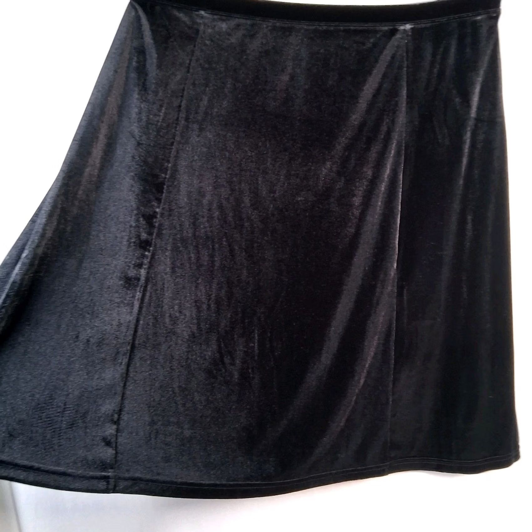Vintage Jaclyn Smith Skirt XXL Knee Length Velour A-Line pull on Black Women's casual party/cocktail Size 40" / US 18 - 3 Thumbnail