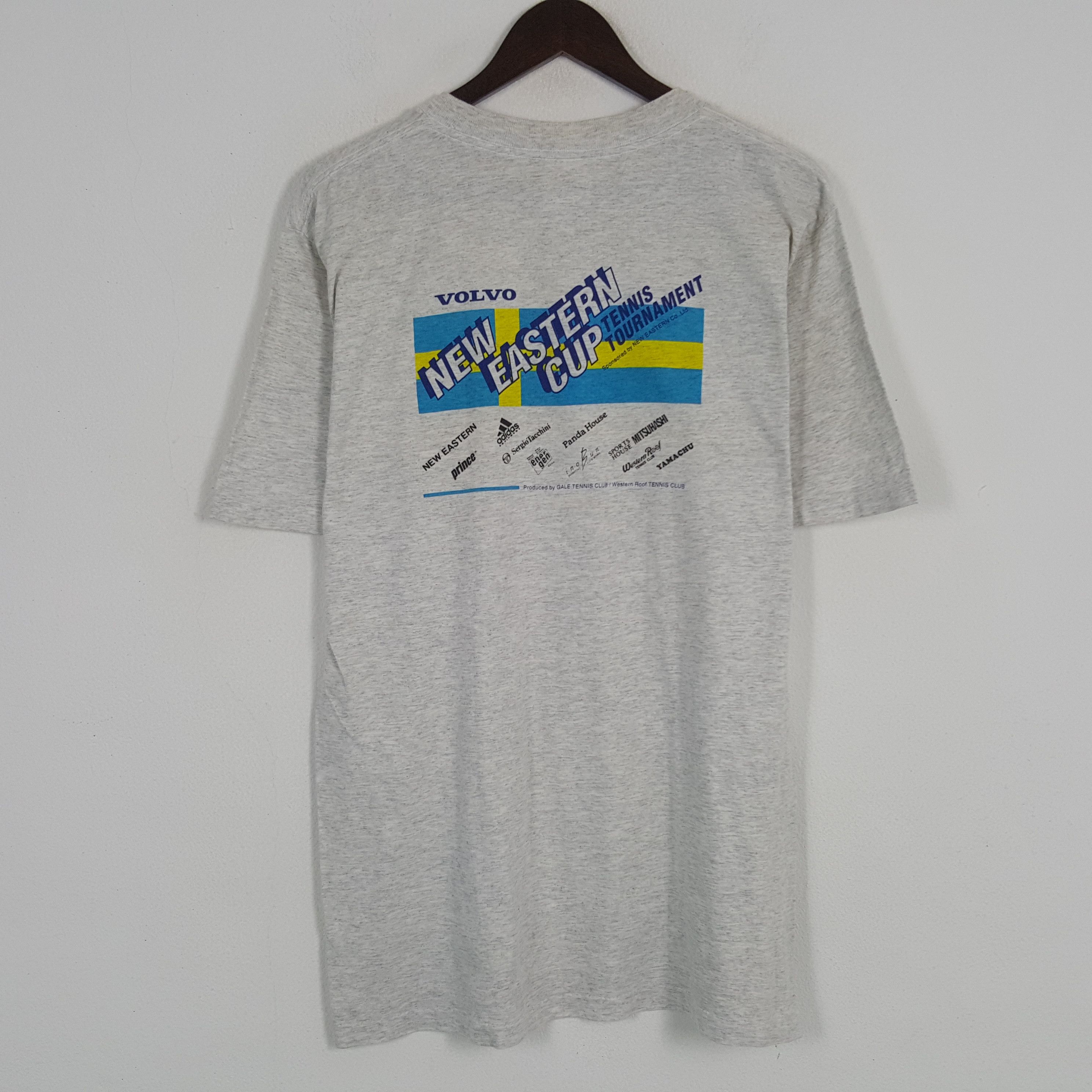 Vintage Vintage Volvo Classic Car Sportwear Tshirt Size US M / EU 48-50 / 2 - 3 Thumbnail