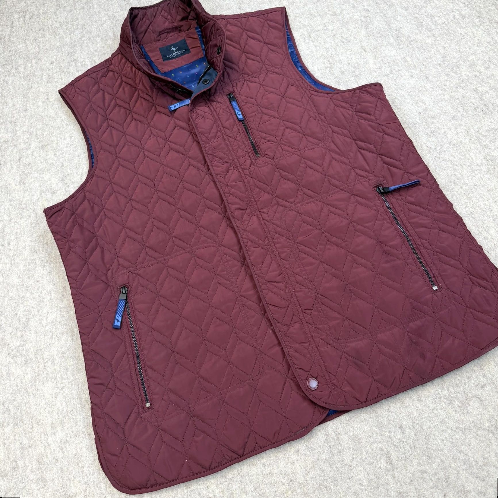 Tailorbyrd TailorByrd Vest Mens 2XLT Burgundy Red Quilted Zip Pockets Lined Flamingo Bird Size US XXL / EU 58 / 5 - 3 Thumbnail