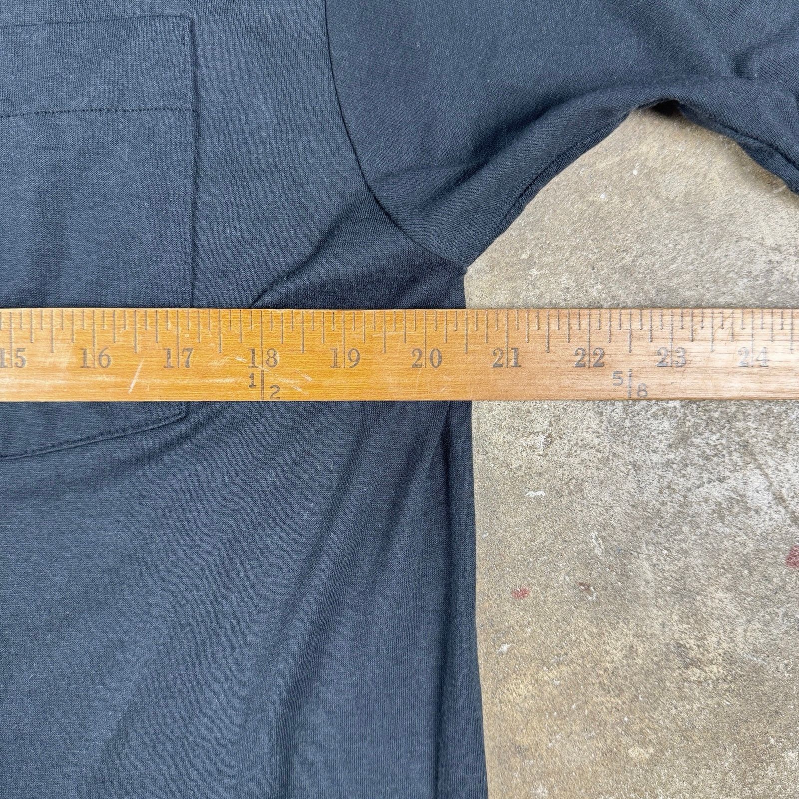 Fruit Of The Loom Vintage Fruit of the Loom Pocket Tee Black Men’s XXL USA Size US XXL / EU 58 / 5 - 10 Thumbnail