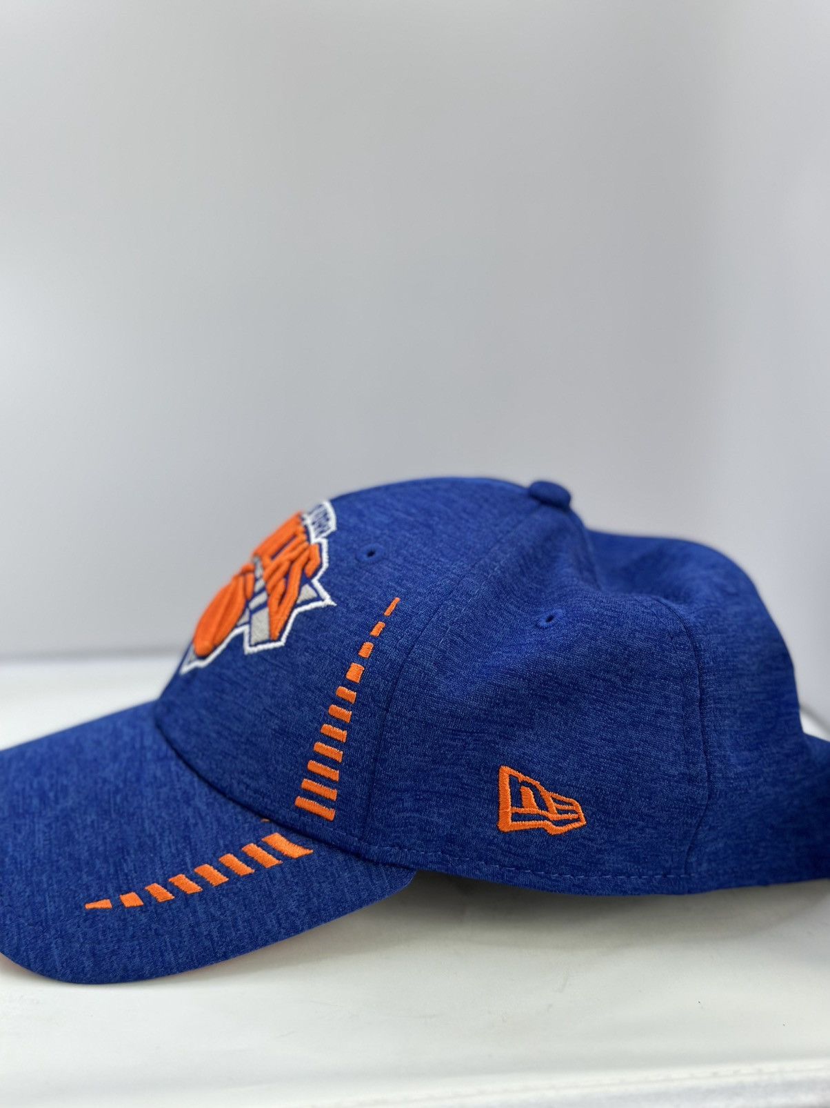 New Era New York Knicks Baseball Cap Official NBA Team Hat New Era Size ONE SIZE - 2 Thumbnail