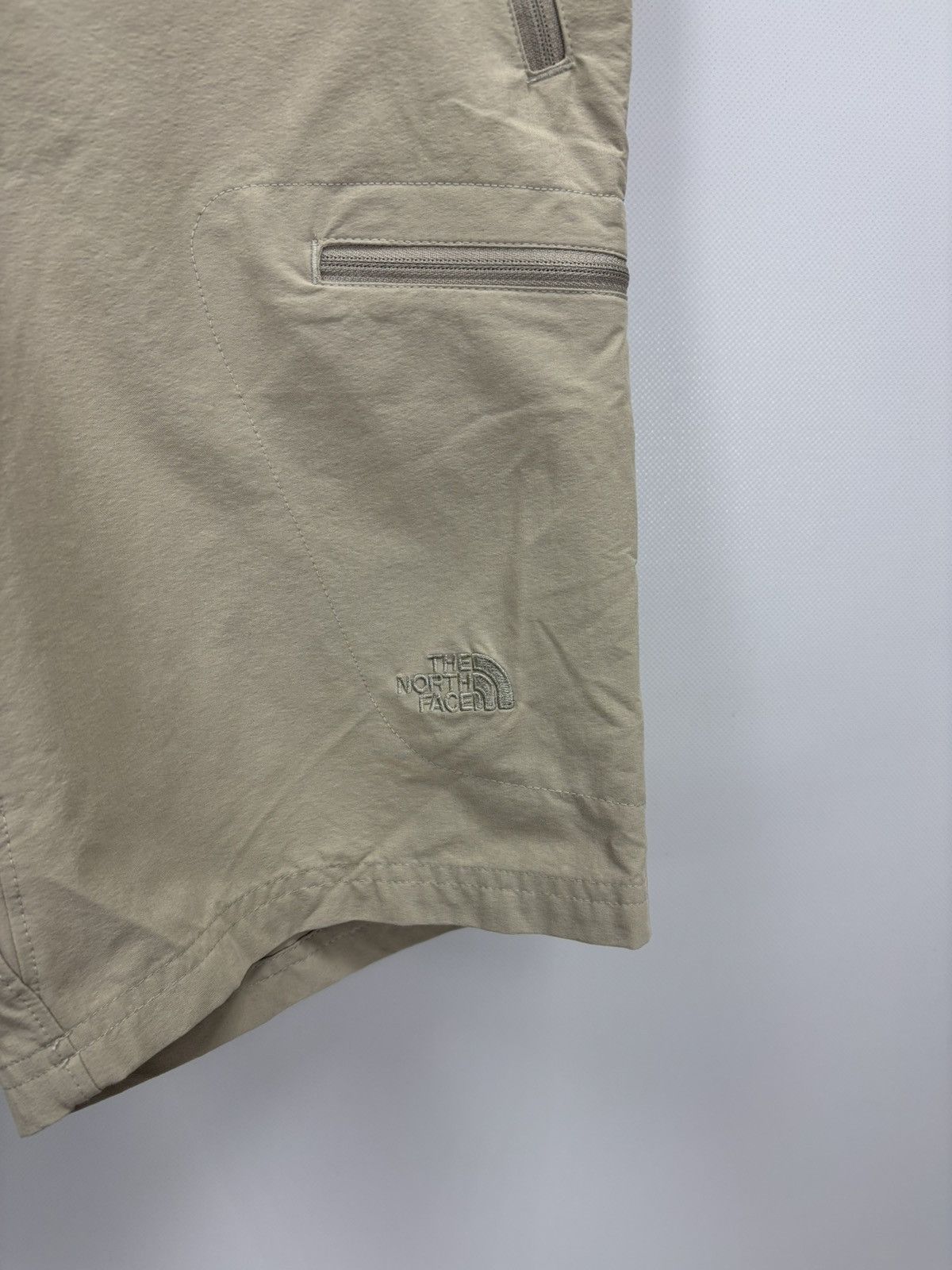 The North Face Mens shorts The North Face Size 30 Color Beige Size US 30 / EU 46 - 4 Thumbnail
