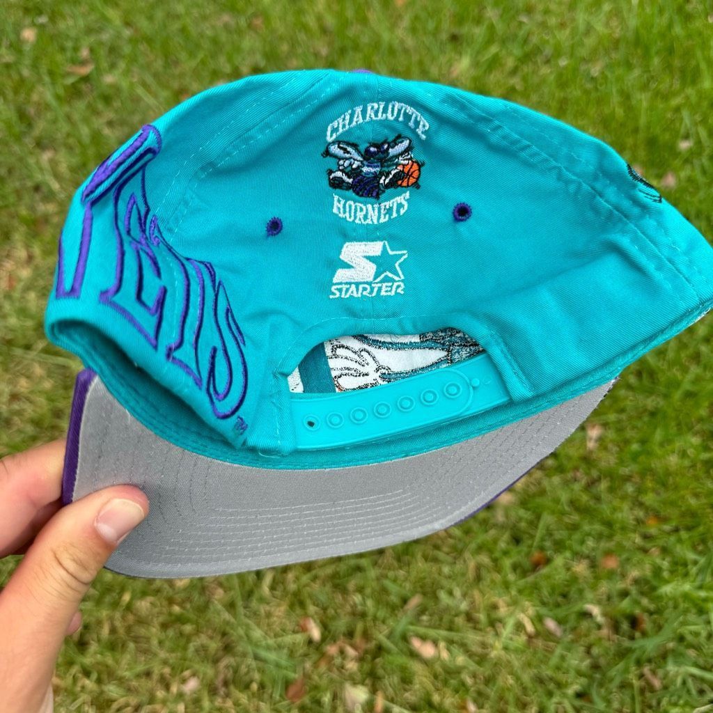 Vintage 90s Starter Charlotte Hornets Big Monster Logo NBA B