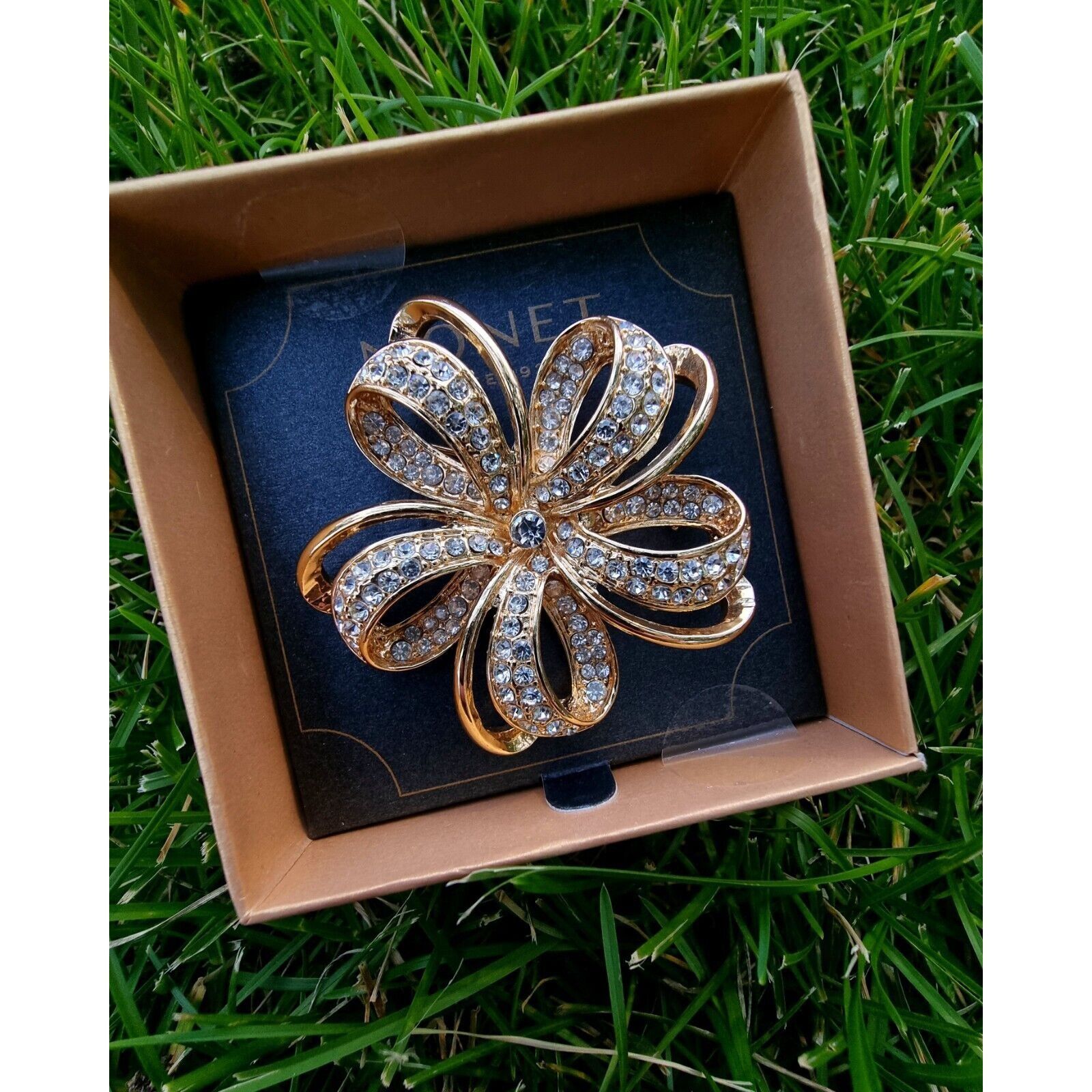 Monet Monet Rhinestone Gold Tone Brooch Bow Flower In New Box Size ONE SIZE - 1 Thumbnail
