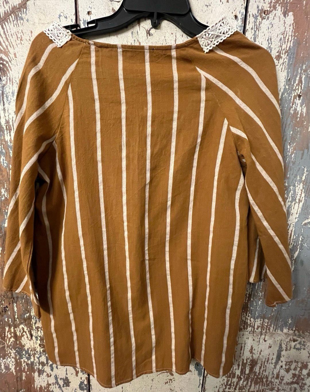 Designer Lot of three women’s blouses size Medium, business casual Size M / US 6-8 / IT 42-44 - 8 Thumbnail