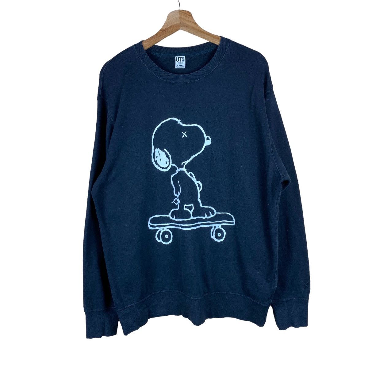Kaws × Peanuts × Uniqlo KAWS X PEANUTS BY UNIQLO SWEATSHIRT Size US XL / EU 56 / 4 - 1 Thumbnail