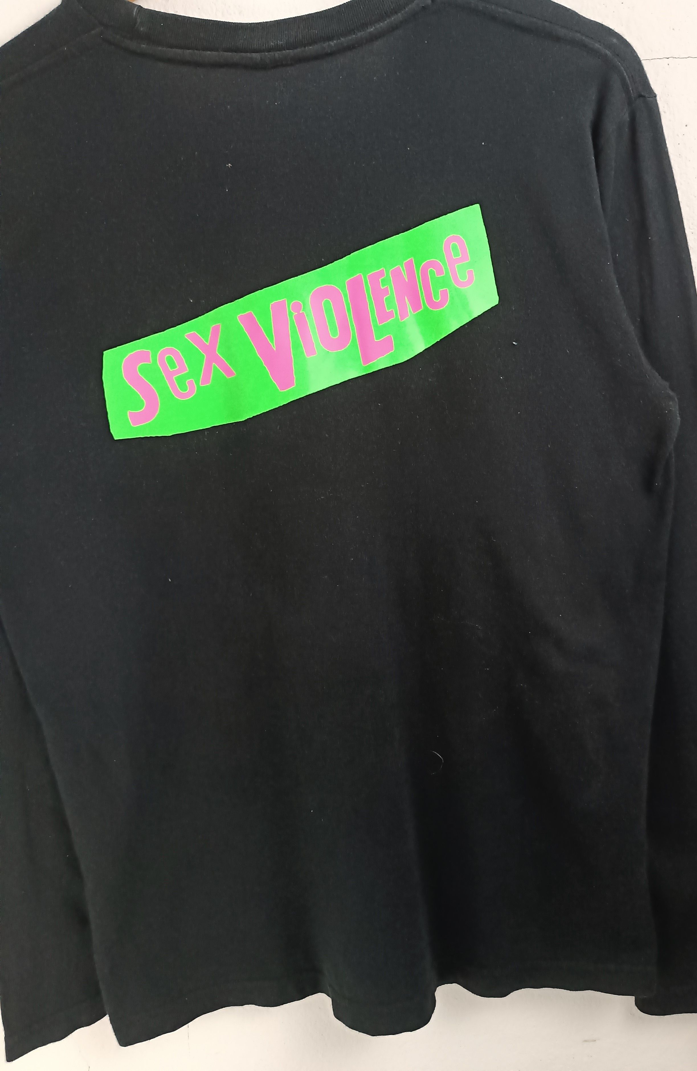 Japanese Brand VINTAGE SEX VIOLENCE SEX PISTOLS PARODY FUNNY HUMOR TEE Size US L / EU 52-54 / 3 - 12 Thumbnail