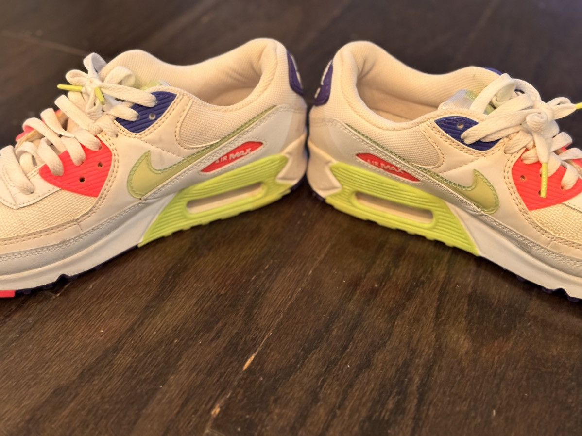 Nike Nike Air Max 90 WHITE/INDIGO BURST/PINK BLAST/VOLT Size US 8 / IT 38 - 3 Thumbnail