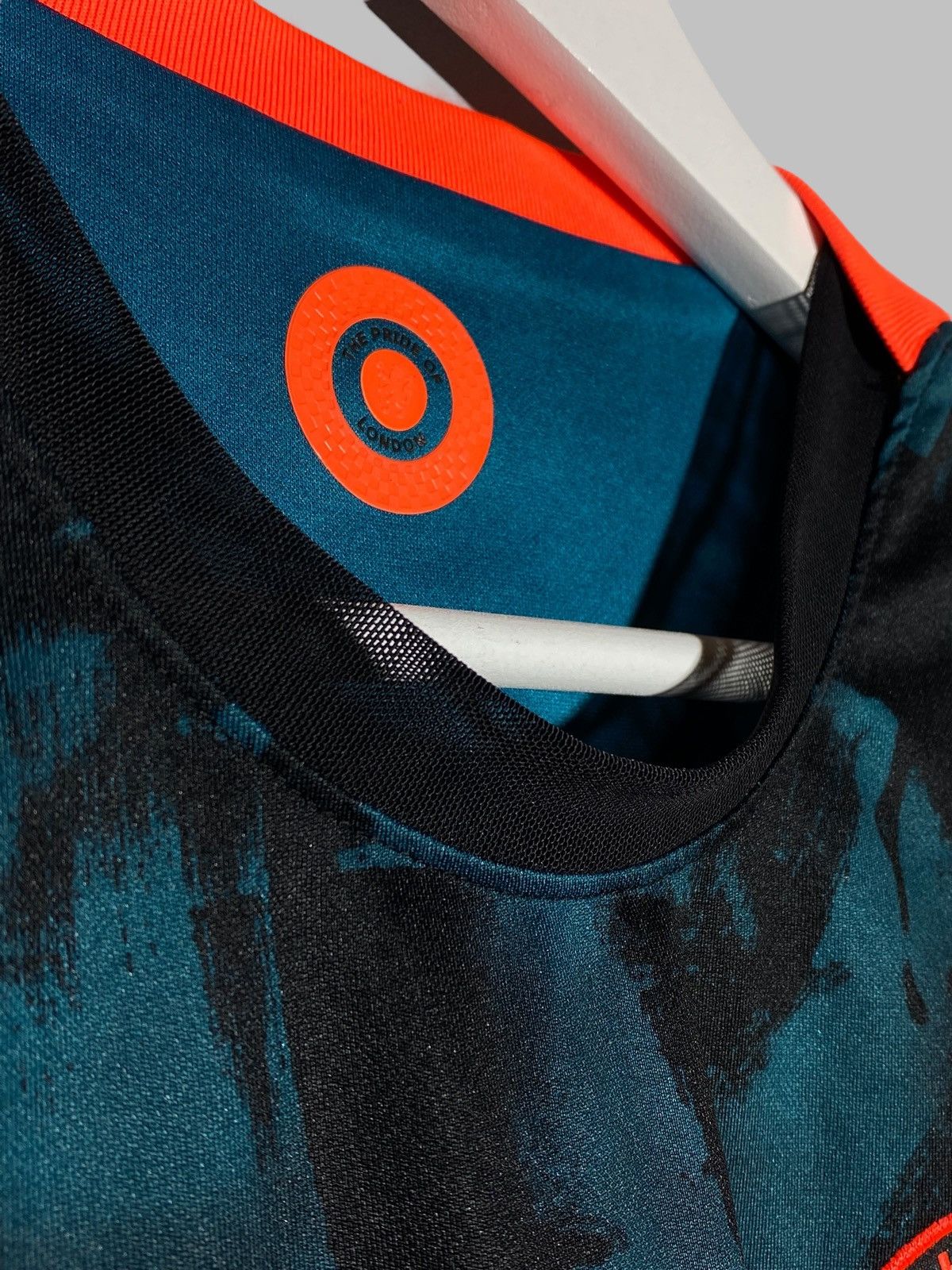 Nike 🔥 CHELSEA FC 2020s NIKE MOUNT #19 THIRD KIT RARE DROP Size US L / EU 52-54 / 3 - 13 Thumbnail