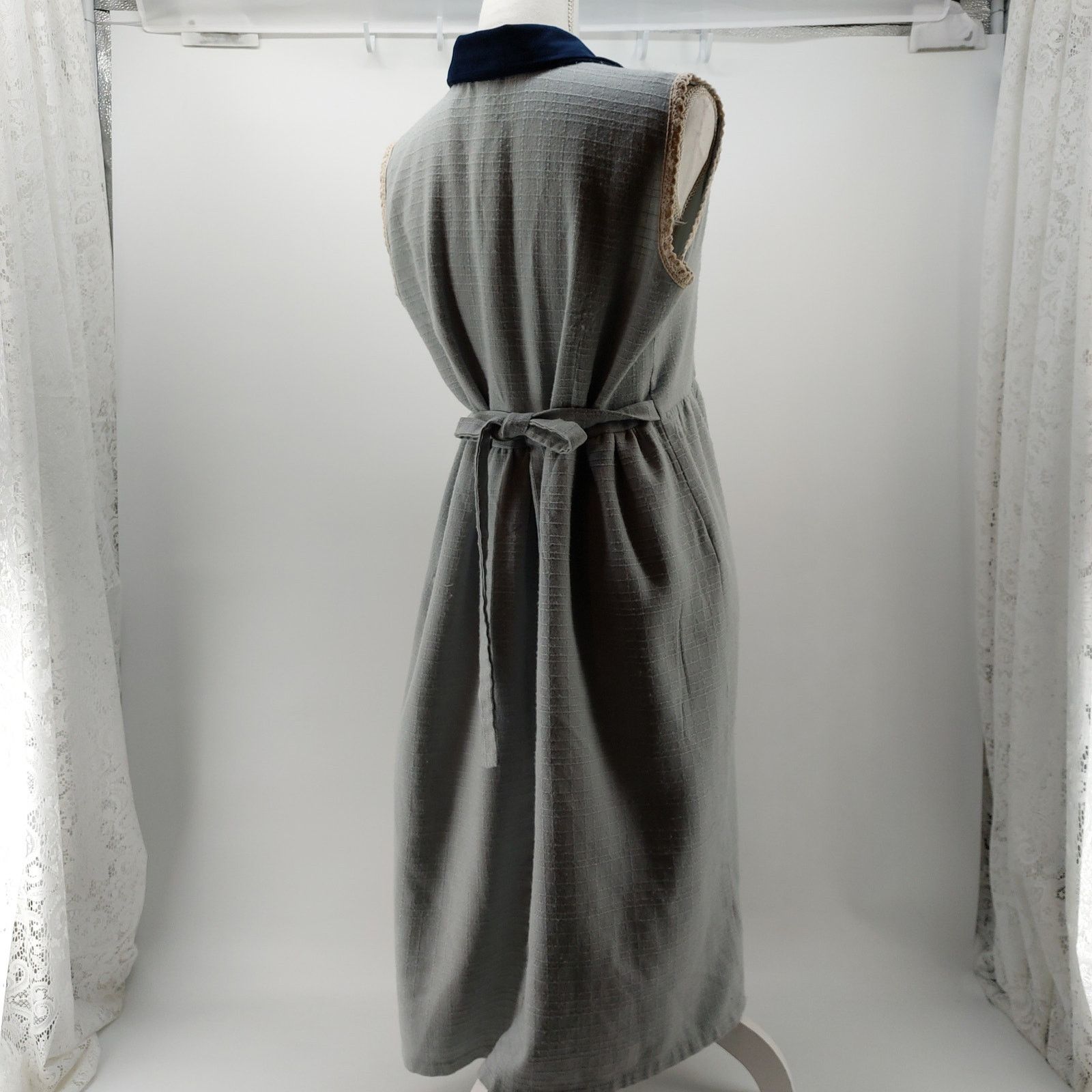 Other Vintage Women's Dress Blue Velvet Modest Cottagecore Sz 40 Size M / US 6-8 / IT 42-44 - 2 Thumbnail