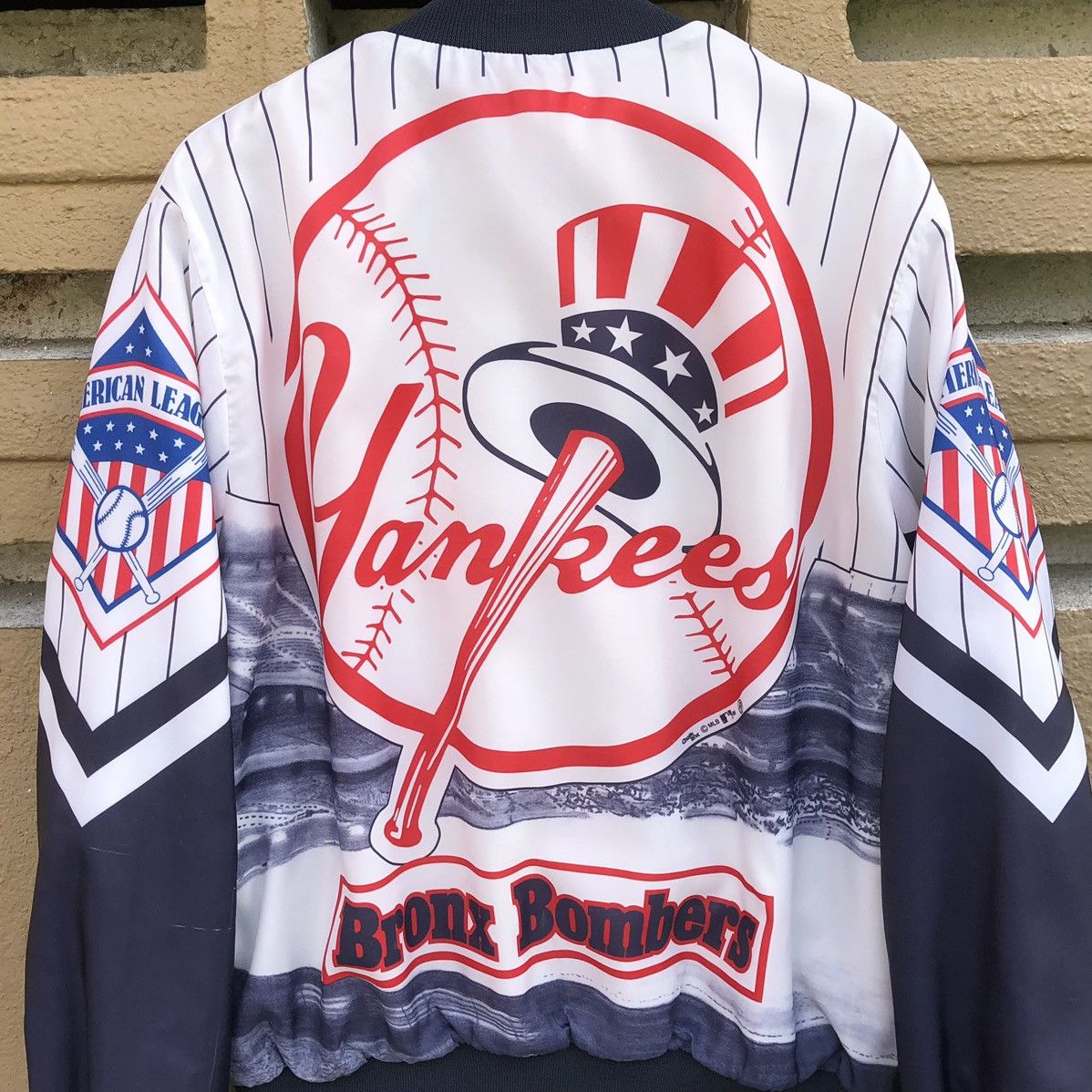 Chalk Line Vintage 1989 Chalk Line Yankees Satin Bronx Bombers Jacket Size US L / EU 52-54 / 3 - 3 Thumbnail