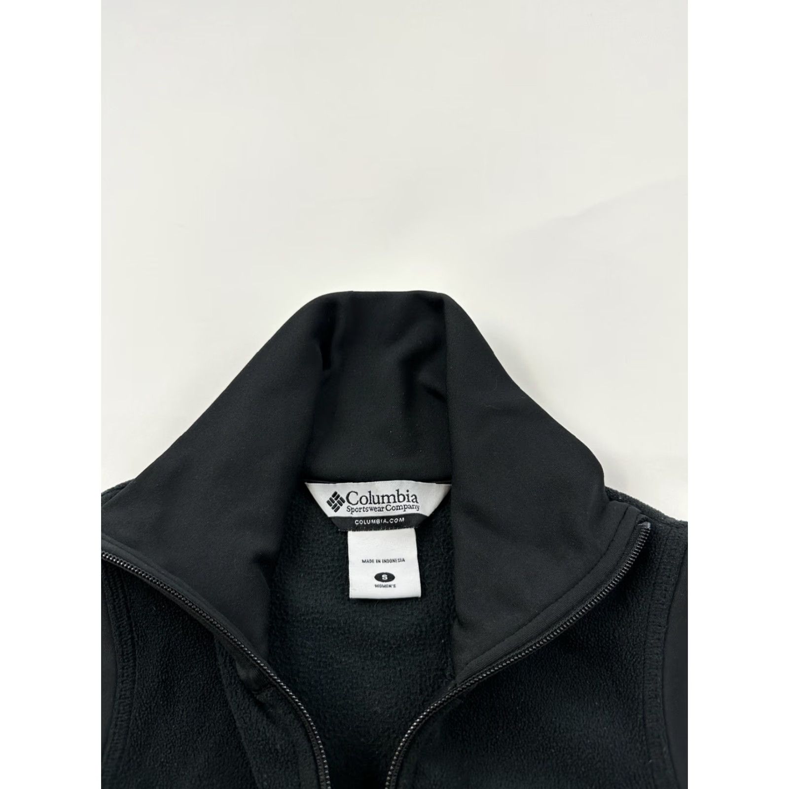 Vintage Columbia Fleece Vest Women’s Small Black Sleeveless Size S / US 4 / IT 40 - 3 Thumbnail