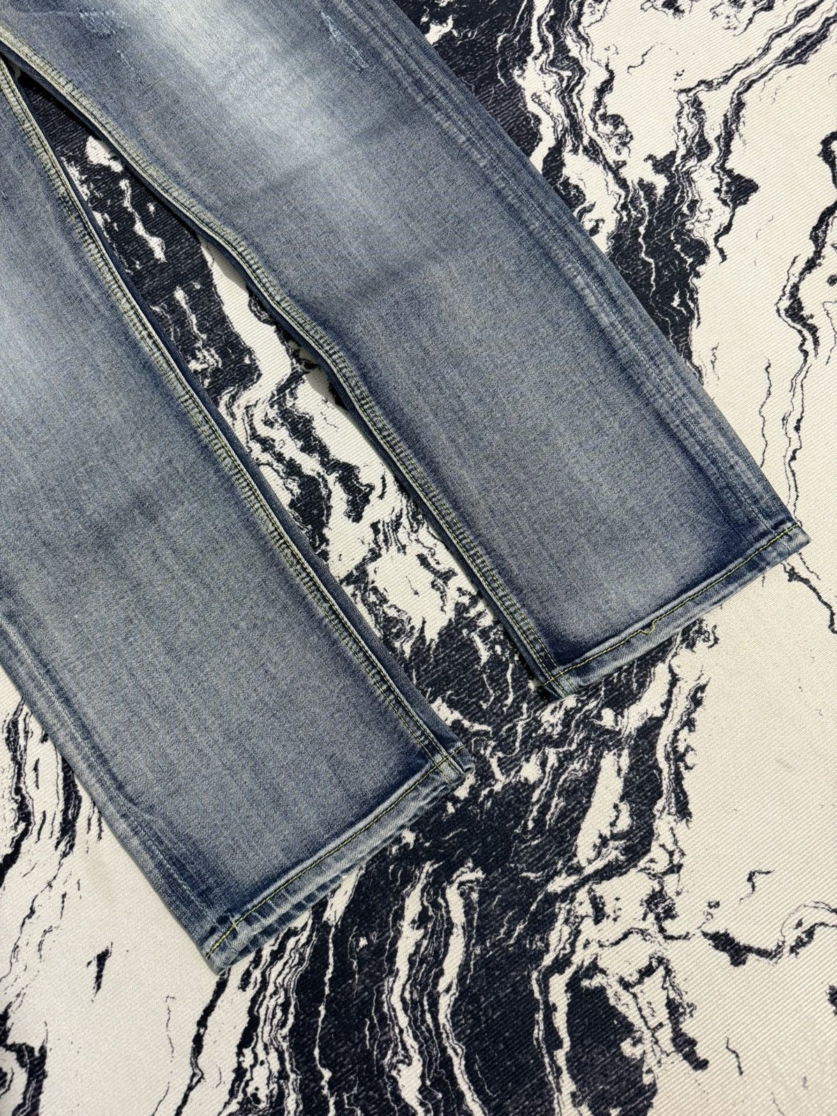 Dolce & Gabbana Vintage Dolce & Gabbana acid wash jeans loose fit Size US 32 / EU 48 - 8 Thumbnail