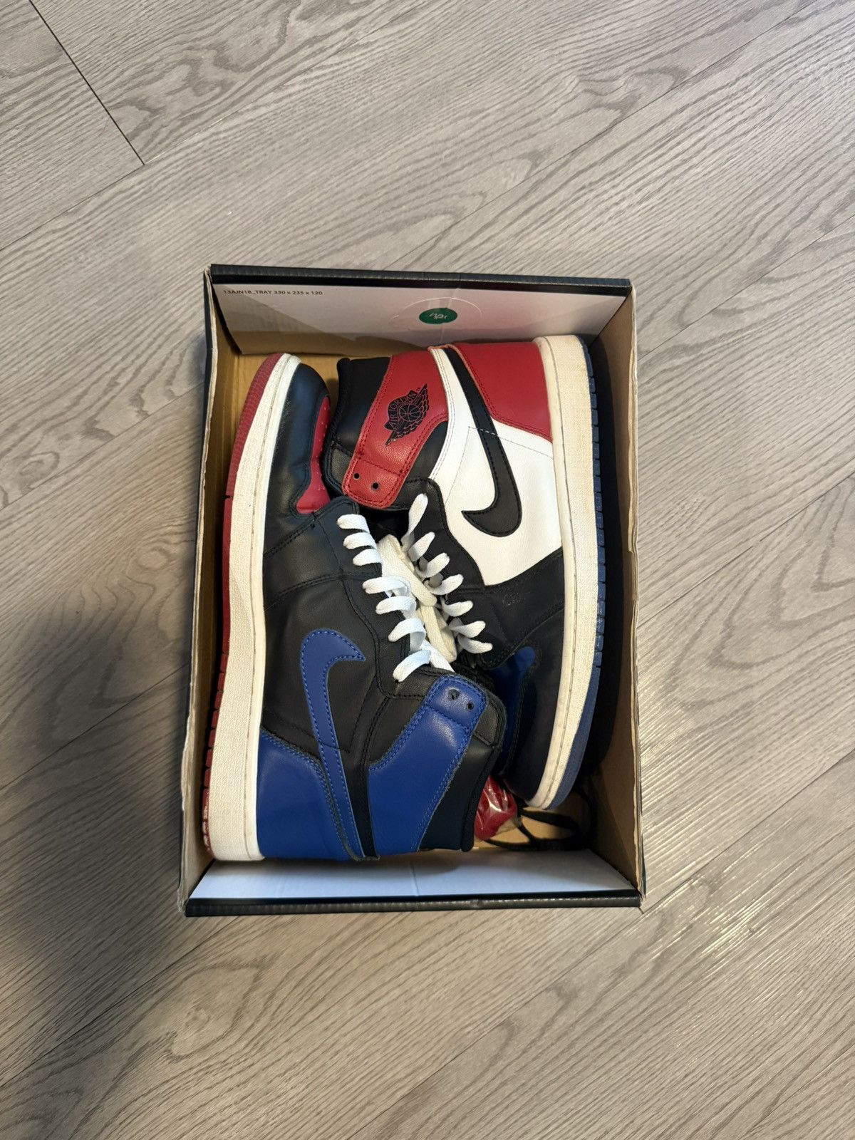 Jordan Brand Top 3 jordan 1s Size US 9.5 / EU 42-43 - 2 Thumbnail