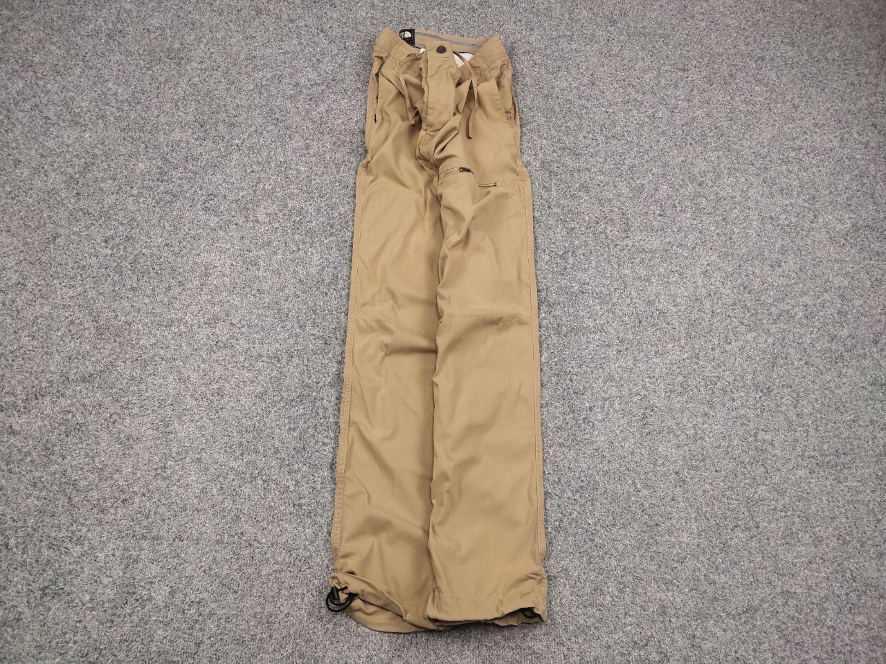 The North Face The North Face Beige Nylon Zip Trouser Pants Vintage Style Size US 34 / EU 50 - 2 Thumbnail
