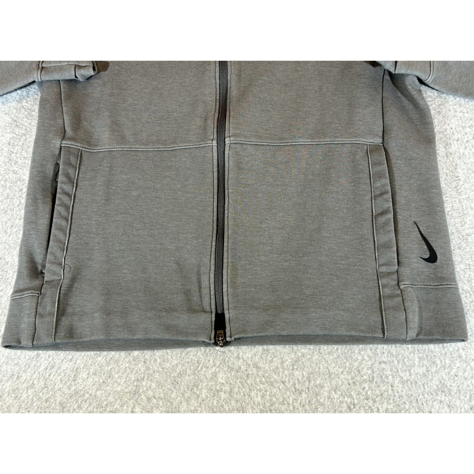 Nike Nike Hoodie Shirt Mens Small Gray Dri-FIT Full Zip Yoga Sweatshirt Lightweight Athletic Size US S / EU 44-46 / 1 - 2 Thumbnail