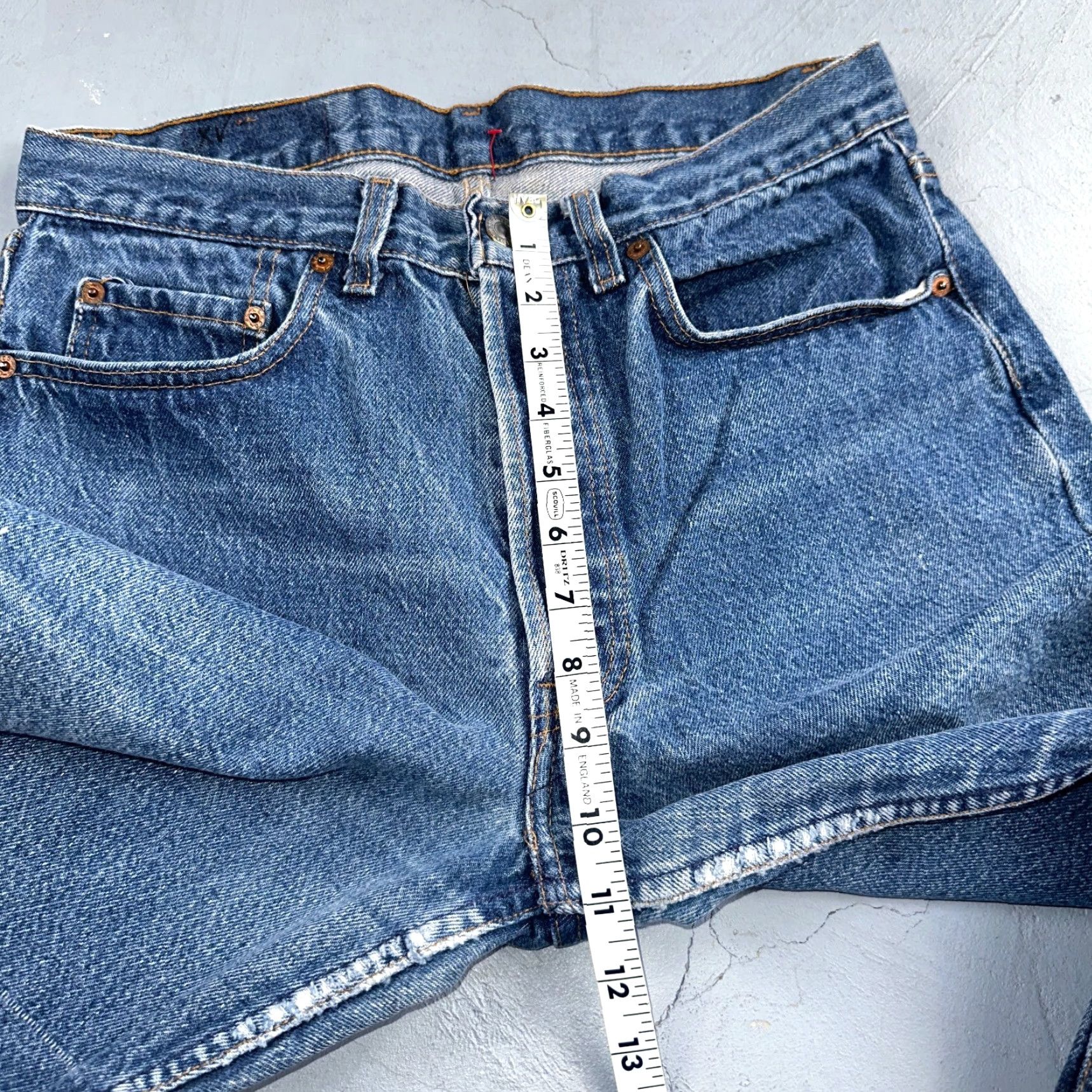 Levi's VINTAGE Levi's 501 Jeans Straight Leg 33x32 Blue Medium Wash 90s Mens Size US 33 - 7 Thumbnail