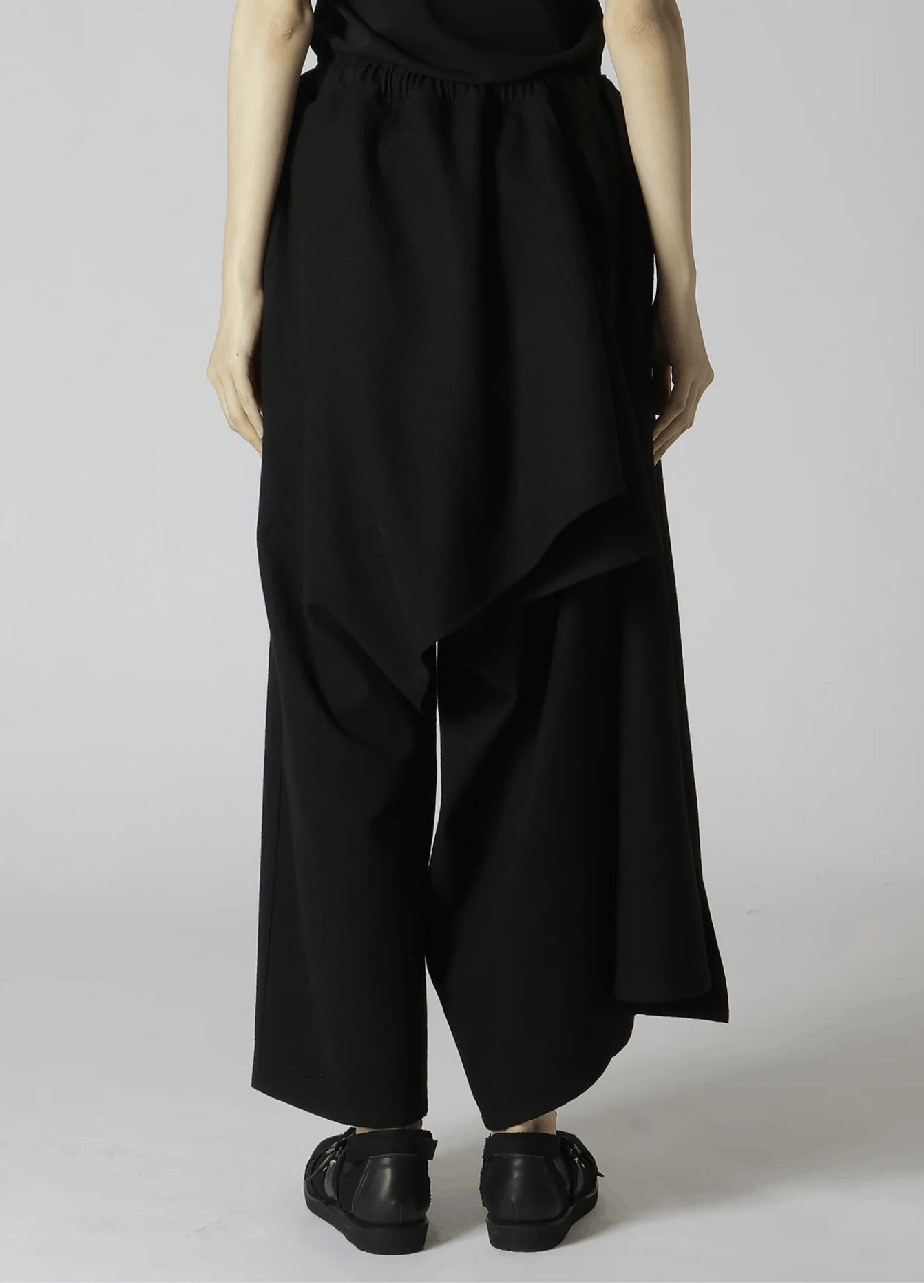 Yohji Yamamoto Yohji Yamamoto Collections - WOOL GATHERED WRAP PANTS Size 26" / US 2 / IT 38 - 9 Thumbnail