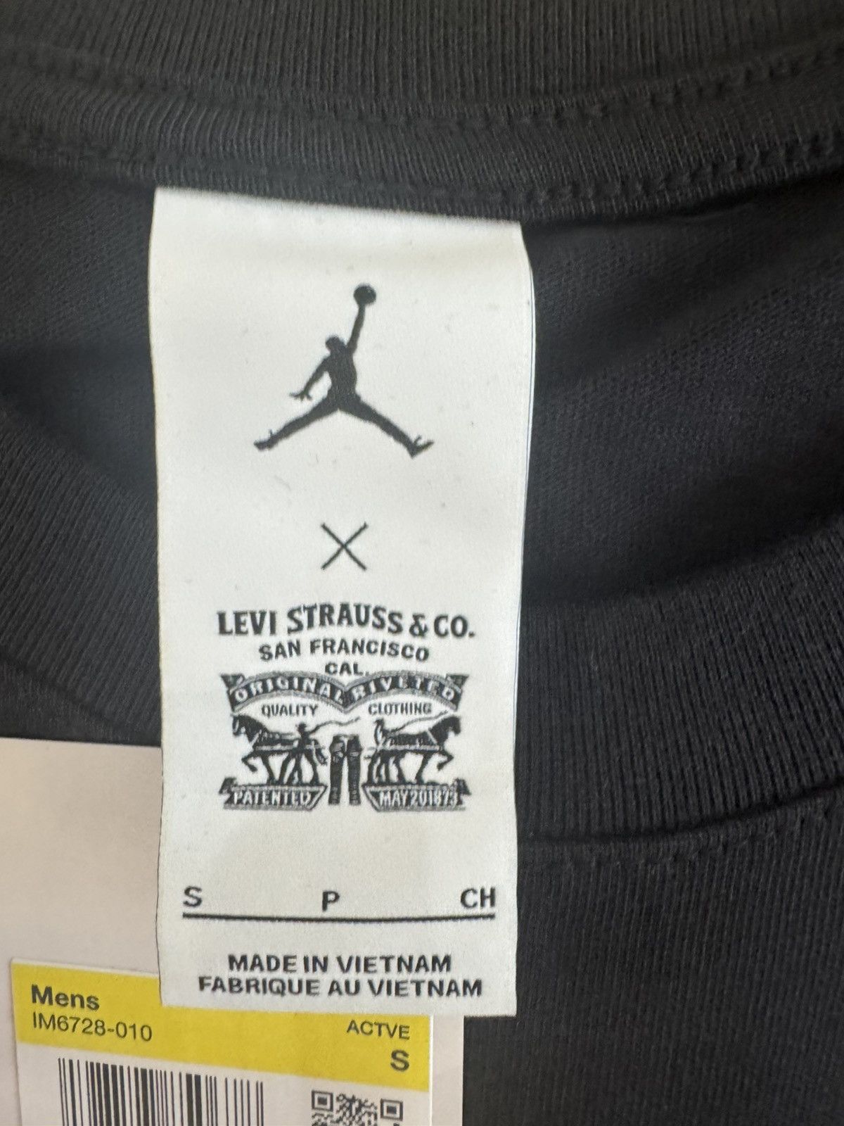 Jordan Brand JORDAN 3 LEVIS SHORT SLEEVE TEE MEN SIZE SMALL IM6728 010 Size US S / EU 44-46 / 1 - 4 Thumbnail