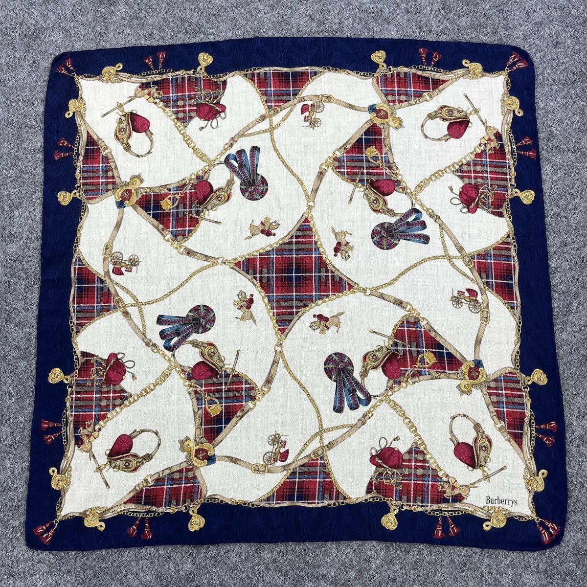 Burberry Burberry Handkerchief / Bandana / Neckerchief B1196 Size ONE SIZE - 1 Thumbnail