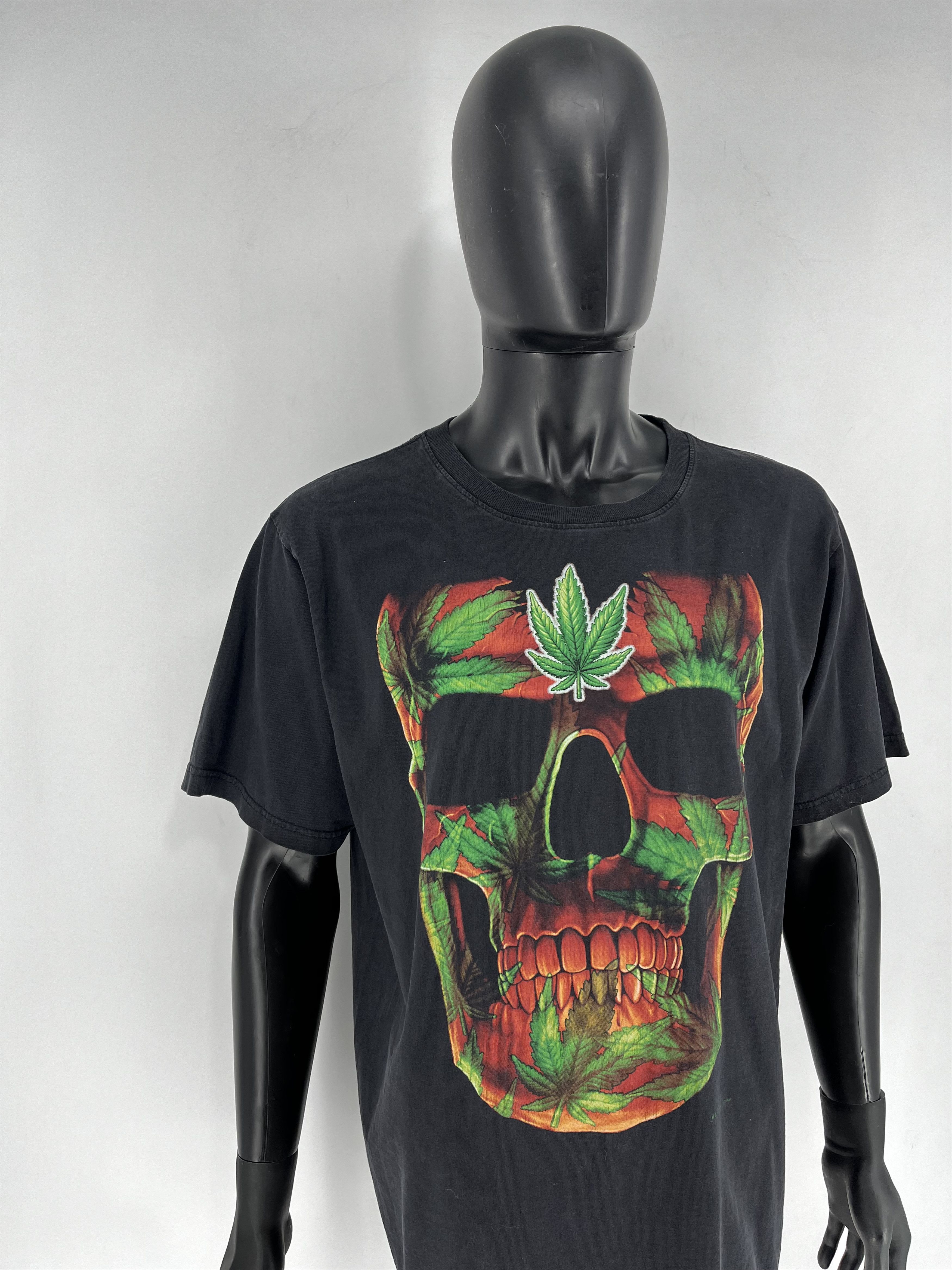 Band Tees Vintage 90s Skull Marijuana Hill Fashion Bandtees Size US XL / EU 56 / 4 - 4 Thumbnail