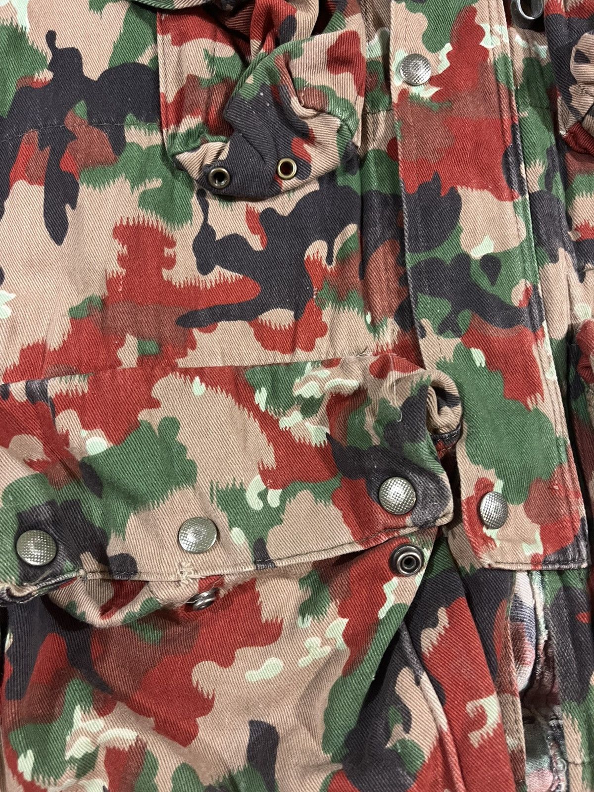 Vintage Vintage Swiss M70 Alpenflage Camo Cargo Jacket Size US M / EU 48-50 / 2 - 4 Thumbnail