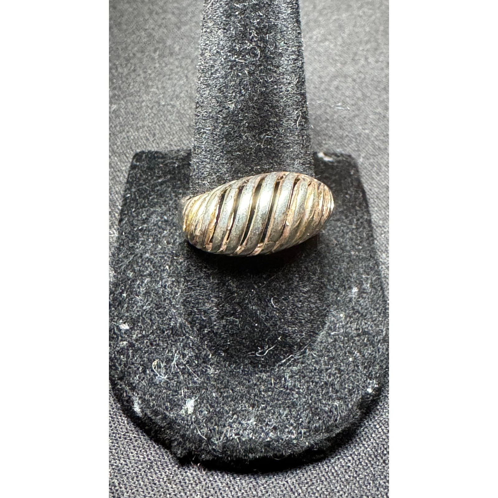 Other Vintage 925 Silver Modernist Wave Dome Ring Size 8 Size ONE SIZE - 1 Thumbnail