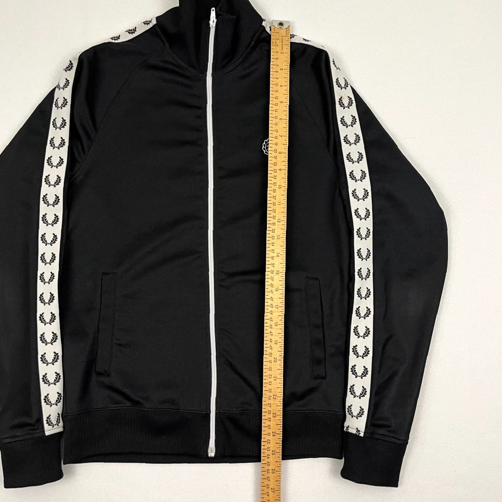 Fred Perry Fred Perry Sportswear Track Jacket Men S Black Side Taped Logo Active Preppy Jacket Size US S / EU 44-46 / 1 - 4 Thumbnail