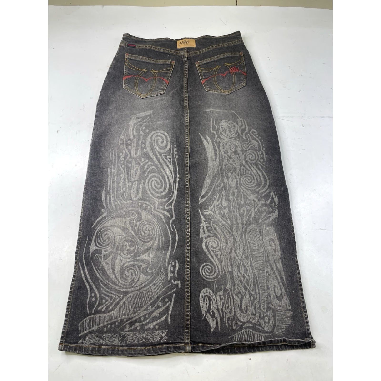 Fubu VINTAGE FUBU The Collection Denim Maxi Skirt Gray Tribal Womens 9/10 Maxi Skirt Gray Tribal Womens 9/10 Size 30" / US 8 / IT 44 - 7 Thumbnail