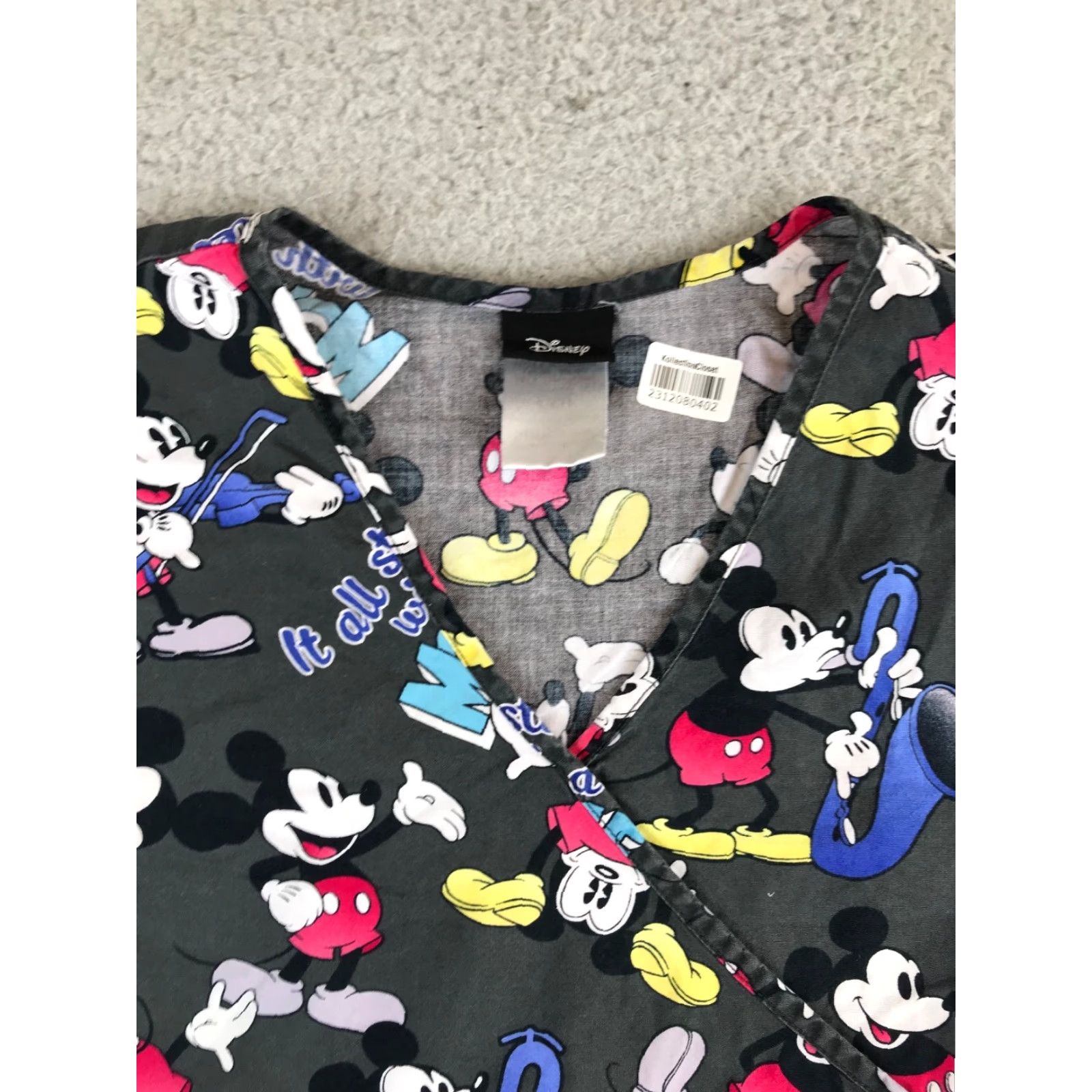 Disney Disney Mickey Mouse Scrub Top Women's Small Gray Printed Short Sleeve Pockets Size S / US 4 / IT 40 - 4 Thumbnail