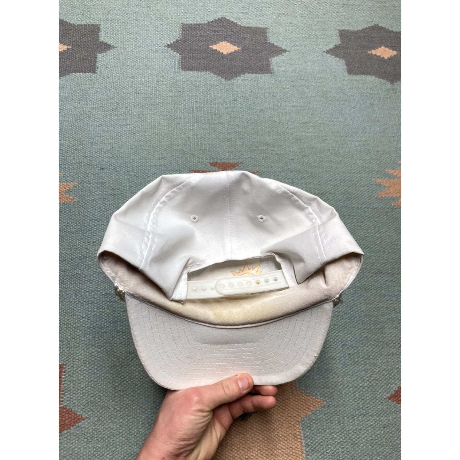 Vintage VINTAGE SnapBack hat cap fantasy RV tours Las Vegas travel agency white Men Adjustable White SnapBack Hats Travel Mens Size ONE SIZE - 4 Thumbnail