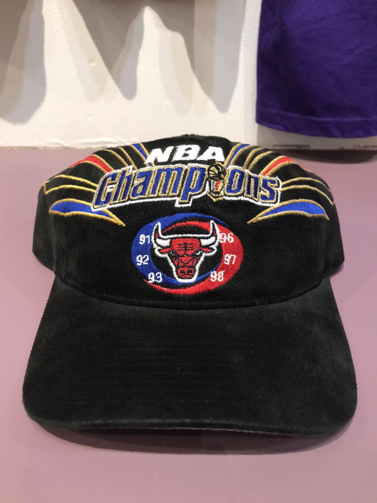 image of 1998 Vintage Retro Nba Chicago Bulls Basketball Starter Hat in Black, Men's