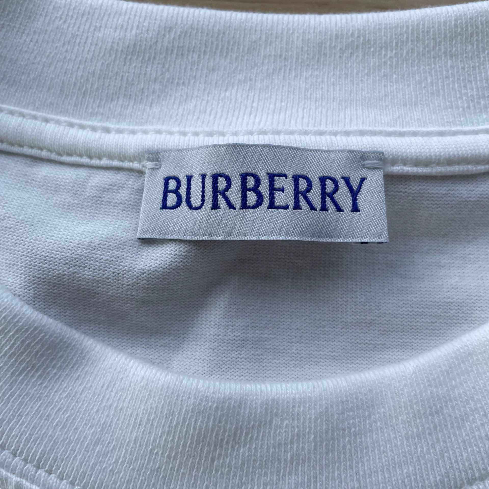 Burberry Burberry Equestrian Knight Check T-shirt Women's White L Size L / US 10 / IT 46 - 5 Thumbnail