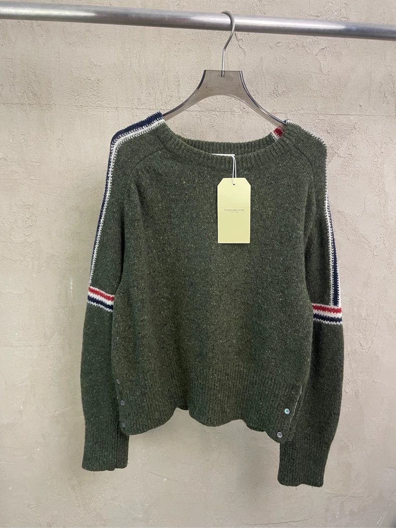 Thom Browne Thom browne Olive green striped double-sleeved wool sweater Size US M / EU 48-50 / 2 - 1 Thumbnail