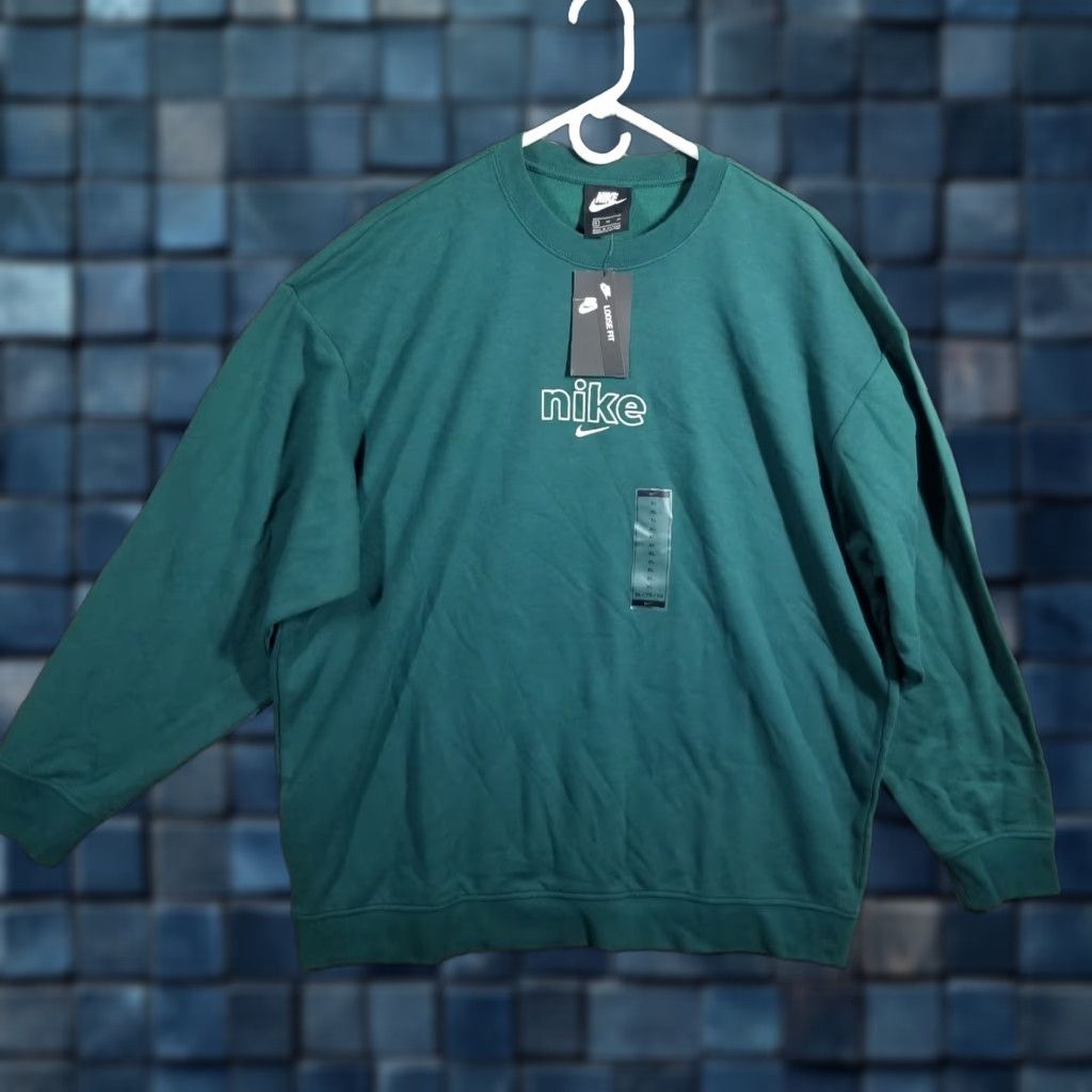 Nike Nike Sweatshirt Women XL Green Center Swoosh Crewneck Pullover NWT Size XL / US 12-14 / IT 48-50 - 1 Thumbnail