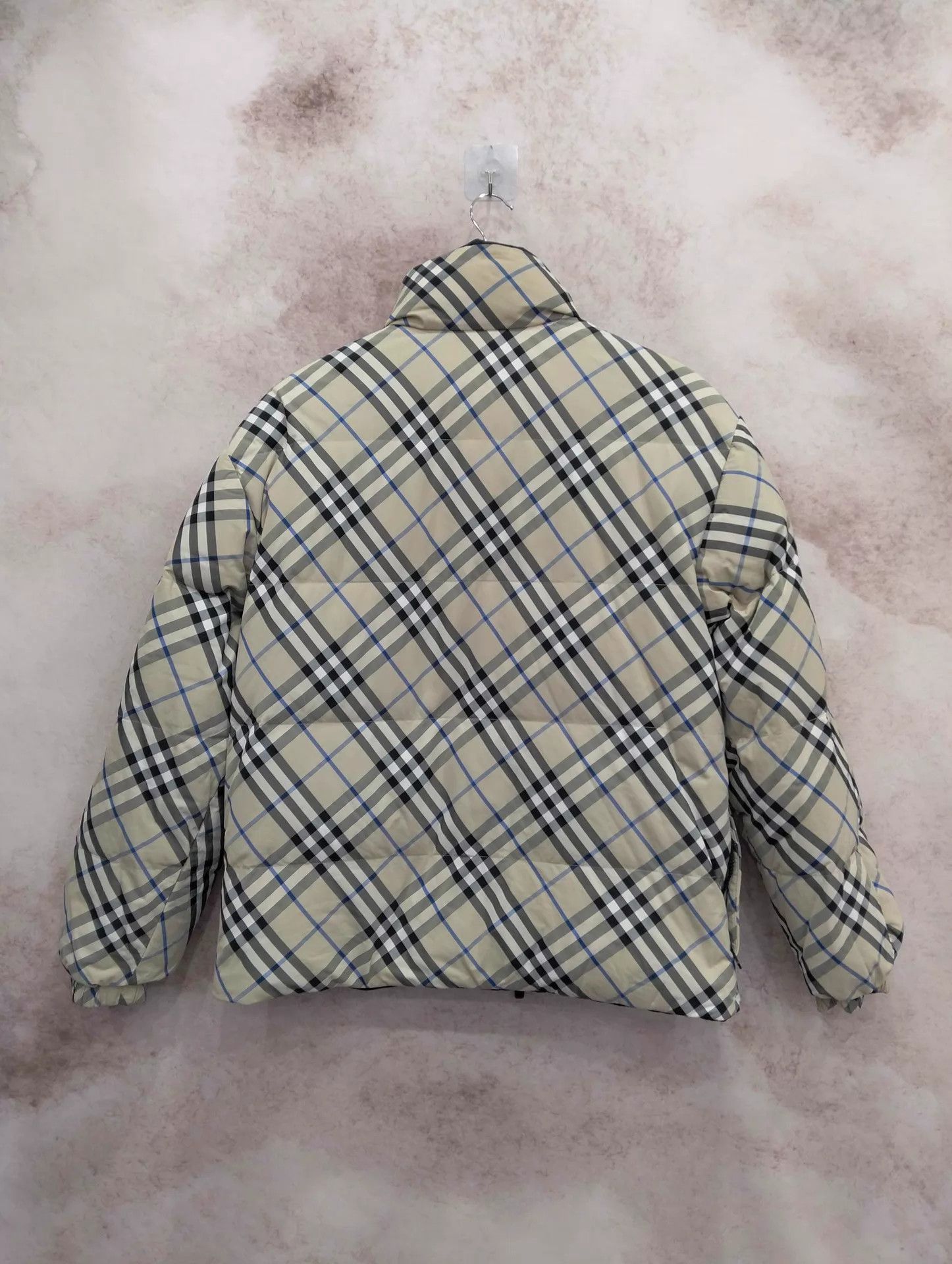 Burberry Burberry Check Double-Face M 95 New Puffer Jacket Size M / US 6-8 / IT 42-44 - 2 Thumbnail