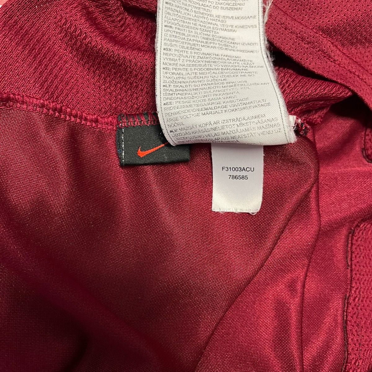 Nike Nike vintage 2003/2004 Sparta Praha longsleeve player issue Size US S / EU 44-46 / 1 - 5 Thumbnail