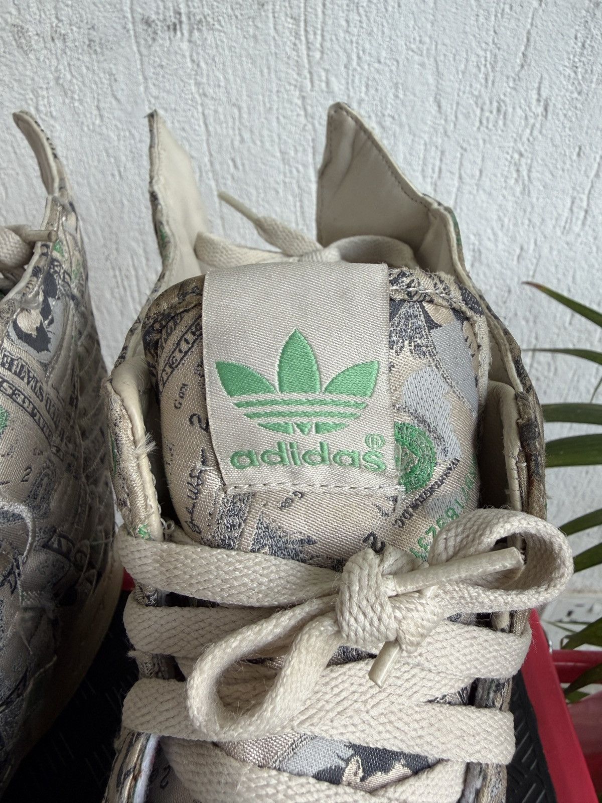 Adidas × Jeremy Scott Dollar wings sneaker Size US 9 / EU 42 - 7 Thumbnail