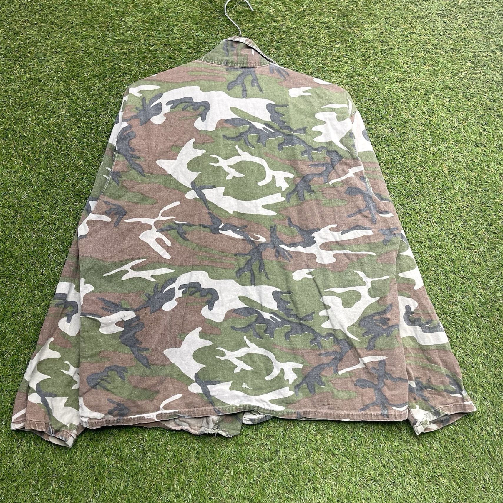 Vintage VINTAGE Chief Camouflage Hunting Jacket Mens L Brown Green 60s Button-Up Pockets Army Coat 60s Theme Mens Size US L / EU 52-54 / 3 - 2 Thumbnail