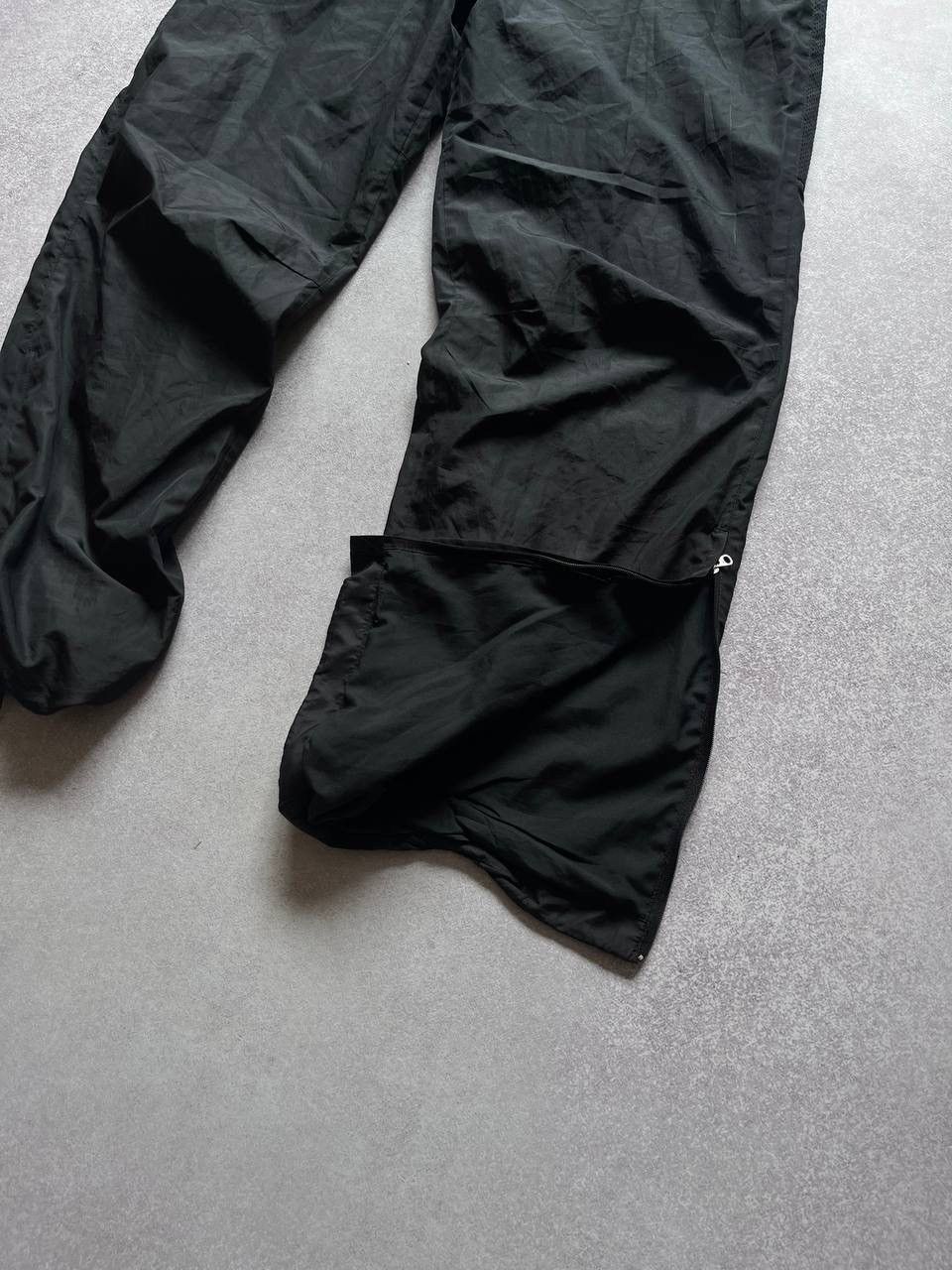 Nike × Vintage Vintage Nike Swoosh Nylon Baggy Trackpants Y2K S Size US 31 - 8 Thumbnail